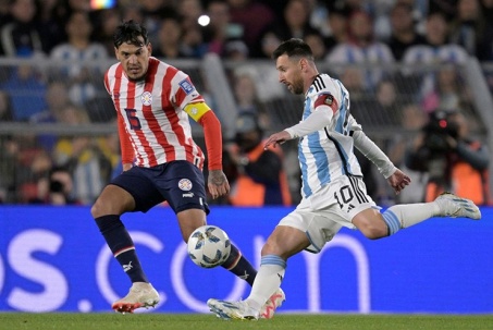Video bóng đá Argentina - Paraguay: Cột dọc "ám" Messi, mãn nhãn siêu phẩm (Vòng loại World Cup)