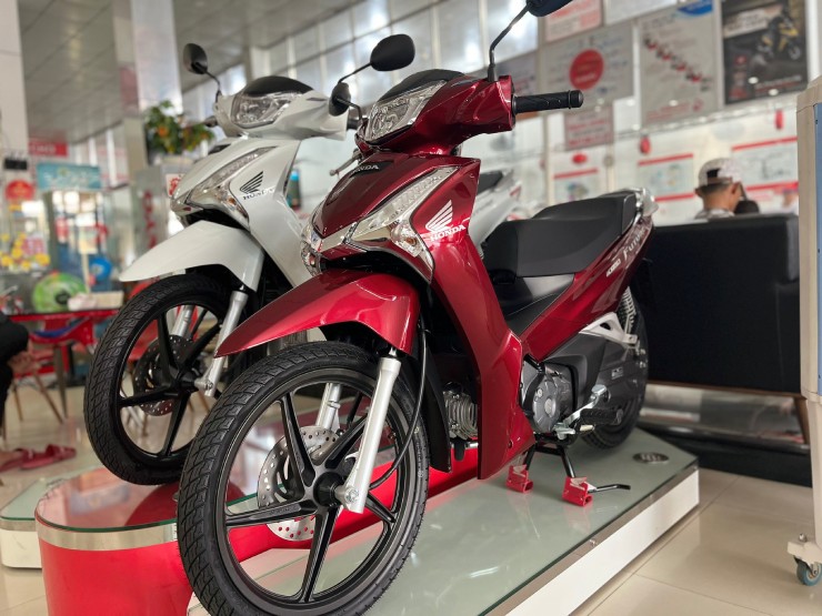 Giá Honda Future giữa tháng 10/2023, chênh gần 3 triệu đồng - 1