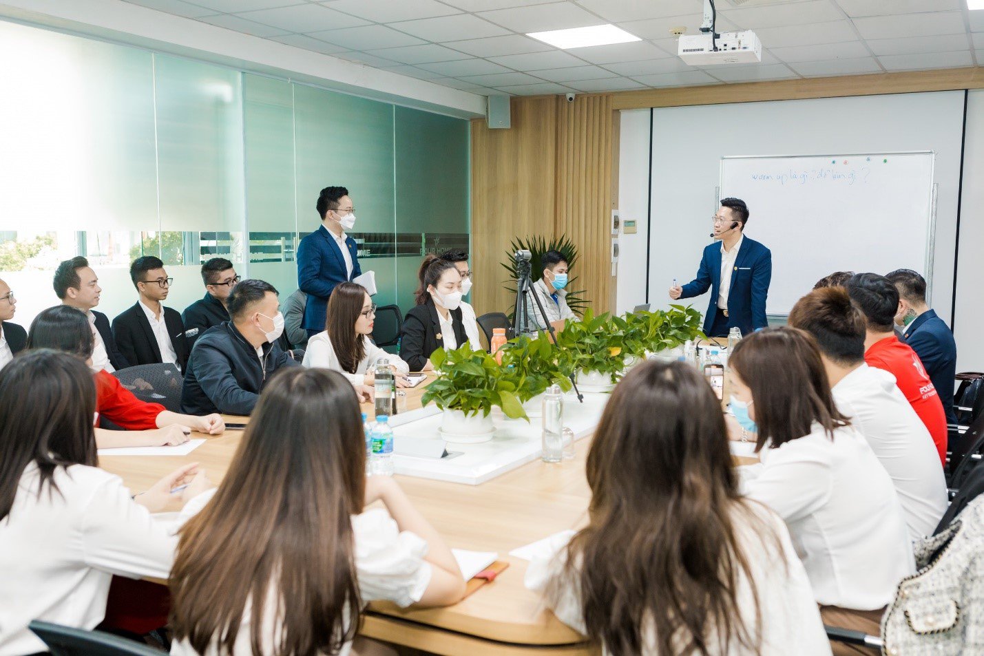 Diễn giả Hải Long