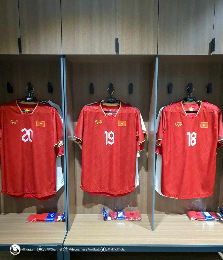 Trực tiếp bóng đá ĐT Việt Nam - Uzbekistan: Nỗ lực vô vọng (Giao hữu) (Hết giờ) - 11