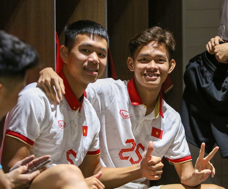 Trực tiếp bóng đá ĐT Việt Nam - Uzbekistan: Nỗ lực vô vọng (Giao hữu) (Hết giờ) - 6