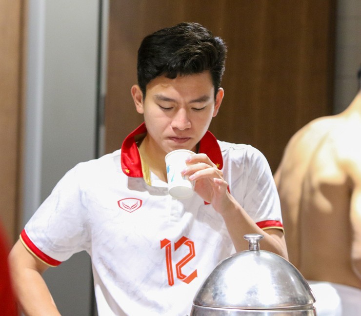 Trực tiếp bóng đá ĐT Việt Nam - Uzbekistan: Nỗ lực vô vọng (Giao hữu) (Hết giờ) - 7