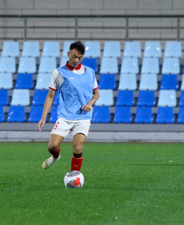 Trực tiếp bóng đá ĐT Việt Nam - Uzbekistan: Nỗ lực vô vọng (Giao hữu) (Hết giờ) - 8