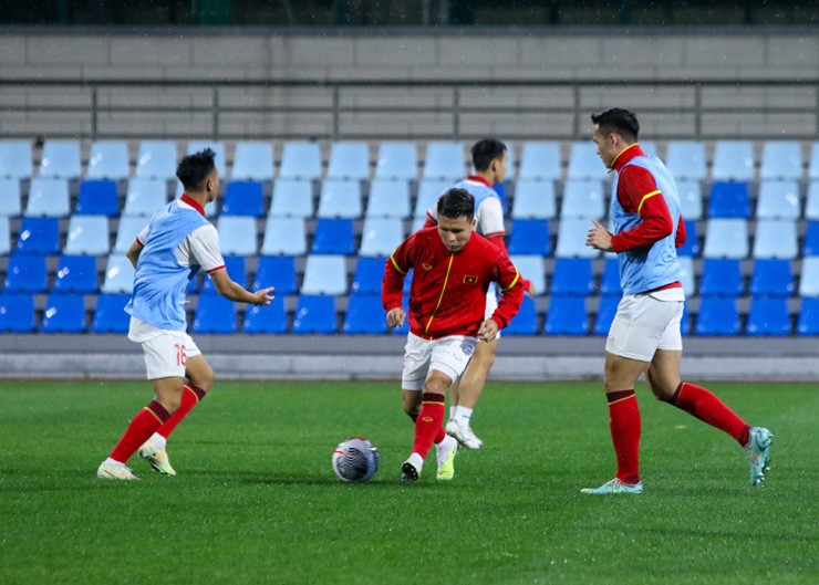 Trực tiếp bóng đá ĐT Việt Nam - Uzbekistan: Nỗ lực vô vọng (Giao hữu) (Hết giờ) - 9