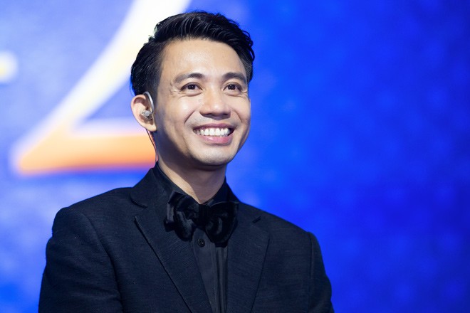 Minh Nhựa trong buổi "sưu tầm cảm xúc" của mình