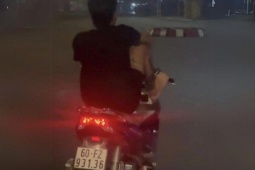 Tin tức trong ngày - Xác định chủ phương tiện vụ lái xe máy bằng chân ở Đồng Nai
