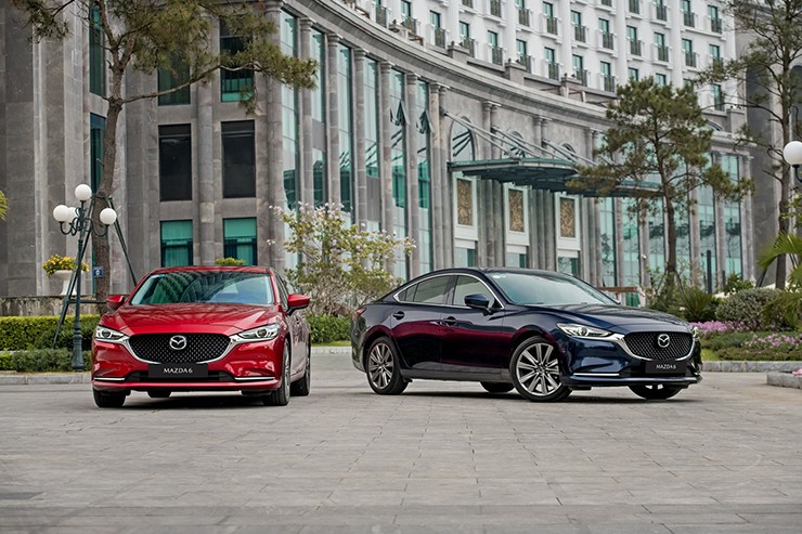 Giá xe Mazda6 niêm yết và lăn bánh tháng 10/2023, giảm 50% phí trước bạ - 1