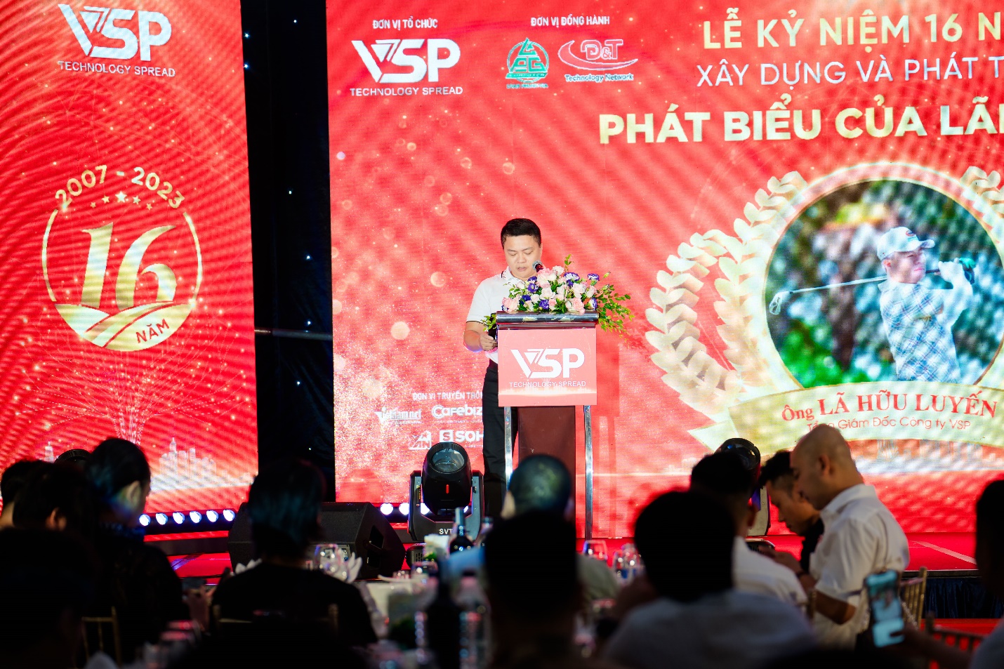 Thay mặt VSP Tổng giám đốc có đôi lời phát biểu tại buổi lễ