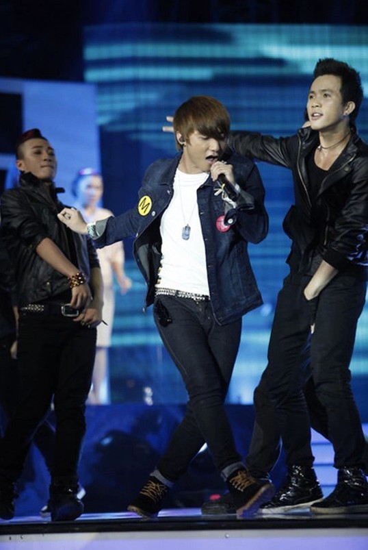 Sơn Tùng M-TP tiếp tục là khách mời của Vietnam Idol dù từng bị loại ở "vòng giữ xe"? - 3