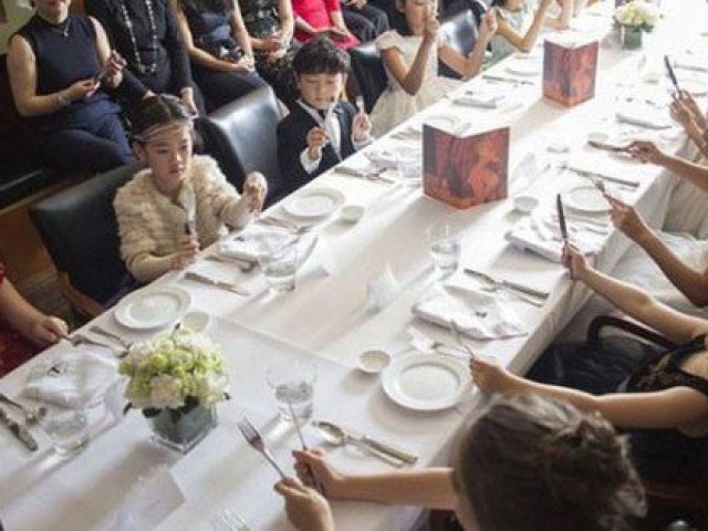 Giáo dục - du học - 'Mốt' chi hàng nghìn USD cho con học lễ nghi theo phong cách 'quý tộc' phương Tây