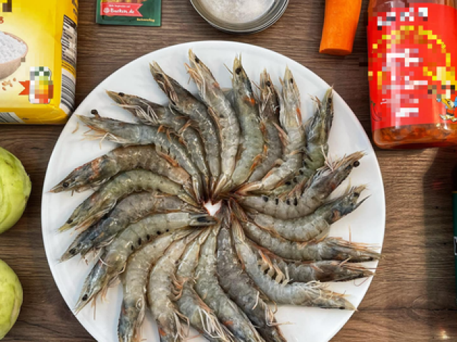 Ẩm thực - Nguồn gốc của bánh tôm Hồ Tây và cách làm bánh tôm hồ Tây 'điệu nghệ' của cô gái 9X đang sinh sống tại Đức