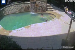 Phi thường - kỳ quặc - Người phụ nữ thoát chết thần kỳ sau tiếng hét lớn của cậu con trai