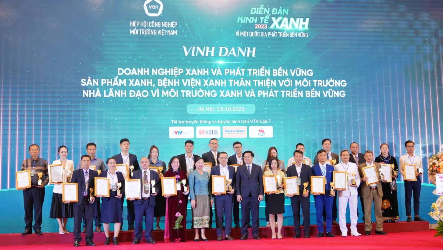 Intech Energy vinh dự nhận giải thưởng Doanh nghiệp xanh và phát triển bền vững - 3