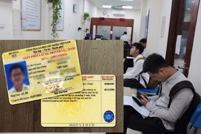 Cấp đổi GPLX tại Sở GTVT Hà Nội thời gian qua. Ảnh: Anh Trọng