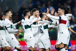 Bóng đá - Video bóng đá Bosnia & Herzegovina – Bồ Đào Nha: Rực rỡ Ronaldo, mãn nhãn 5 bàn (vòng loại EURO)