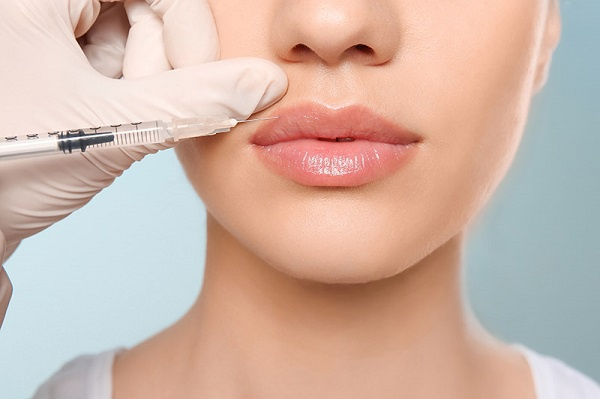 Lựa chọn địa chỉ tiêm filler môi được cơ quan y tế cấp phép