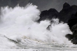 Tin tức trong ngày - Biển Đông chính thức hứng bão số 5, Bắc Bộ và Bắc Trung Bộ sắp mưa to