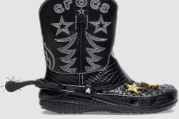 Thời trang - Giày cao bồi Crocs gây sốc giới mộ điệu vì vẻ ngoài "ngốc nghếch"