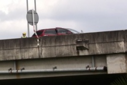 Tin tức trong ngày - Chủ vựa trái cây ở chợ đầu mối Thủ Đức tử vong dưới cao tốc: 2 người vừa đầu thú