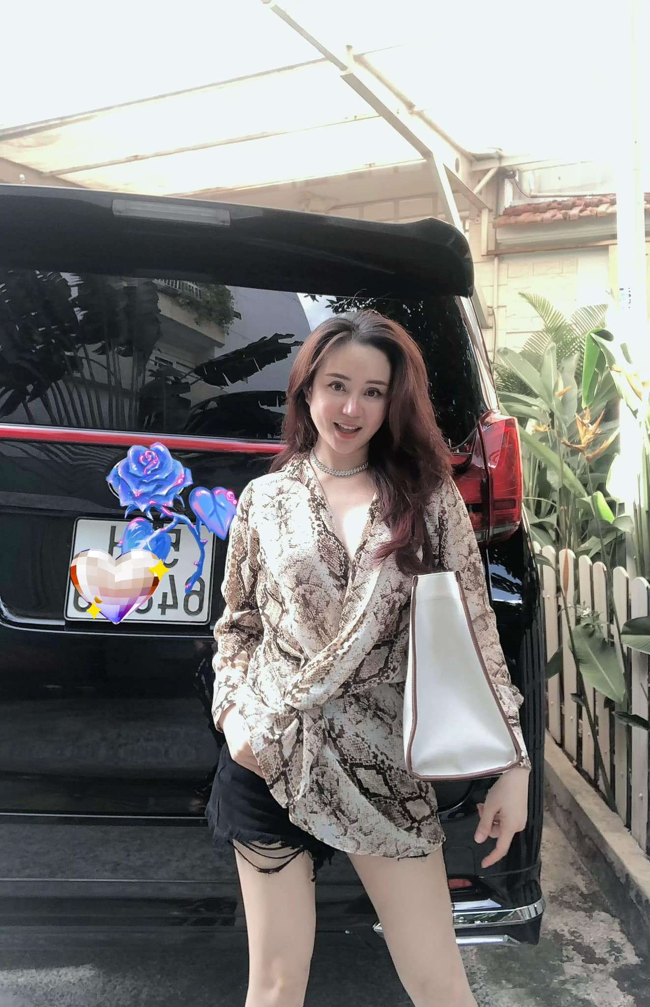 Giọng ca "Đồng xanh" khoe ảnh qua camera thường.