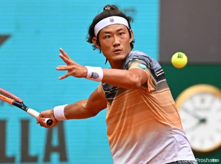 Zhang Zhizhen xuất sắc đánh bại&nbsp;Hurkacz ở vòng 1 Japan Open