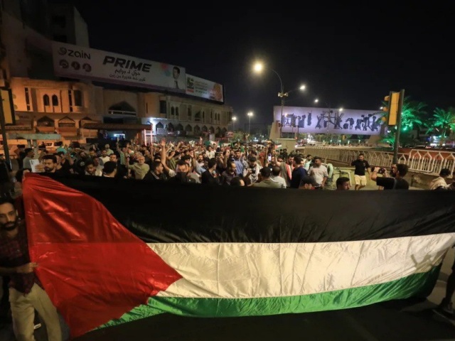 Thế giới - Làn sóng biểu tình 'Ngày giận dữ' ở loạt nước Ả Rập sau vụ bệnh viện Dải Gaza trúng không kích