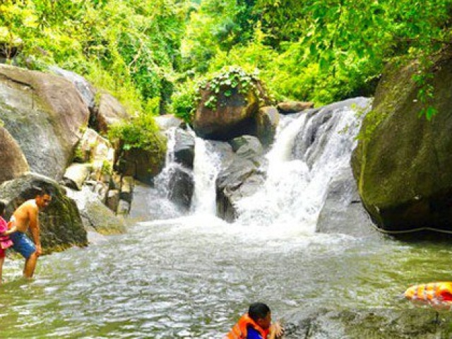 Du lịch - Chán đi biển, hãy đổi gió với suối Đá, núi Dinh