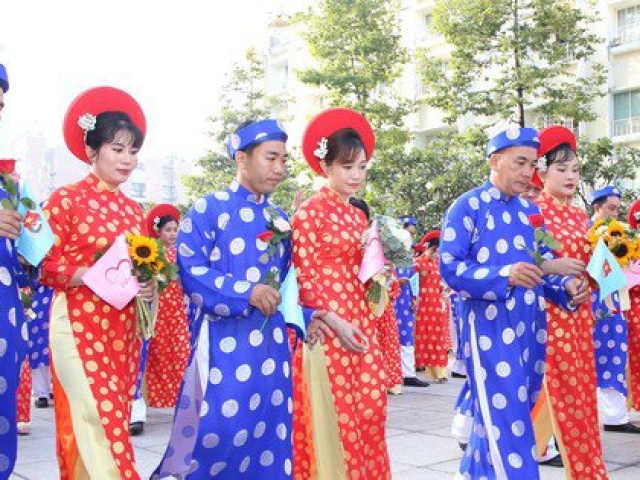 Bạn trẻ - Cuộc sống - Ấm áp lễ cưới tập thể của 82 đôi uyên ương
