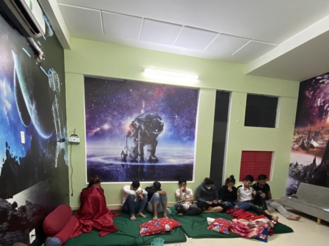 Pháp luật - 9 thanh niên "phê" ma túy tại nhà bị công an bắt quả tang