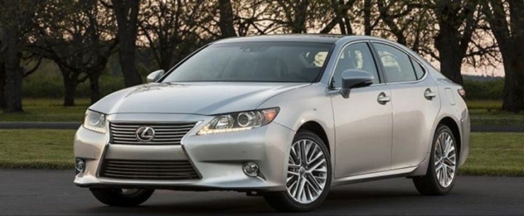 Lexus ES 350 2015 có giá 16.831 USD (khoảng 410 triệu đồng). Ảnh: Motorbiscuit.