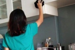 Bạn trẻ - Cuộc sống - Nữ giúp việc nấu ăn vào ban ngày, 'ngủ cùng' vào ban đêm và cú lừa tình ngoạn mục