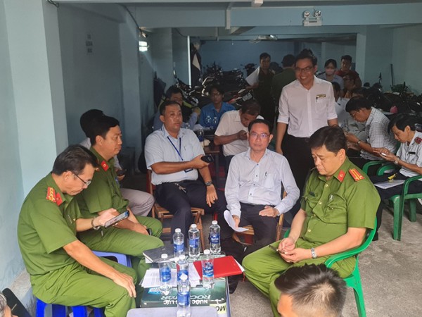 Lực lượng chức năng TP Hồ Chí Minh tổng kiểm tra các khu nhà trọ tại TP Hồ Chí Minh.