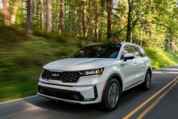 Tin tức ô tô - Kia Sorento sử dụng động cơ dầu giảm giá lên đến 85 triệu đồng