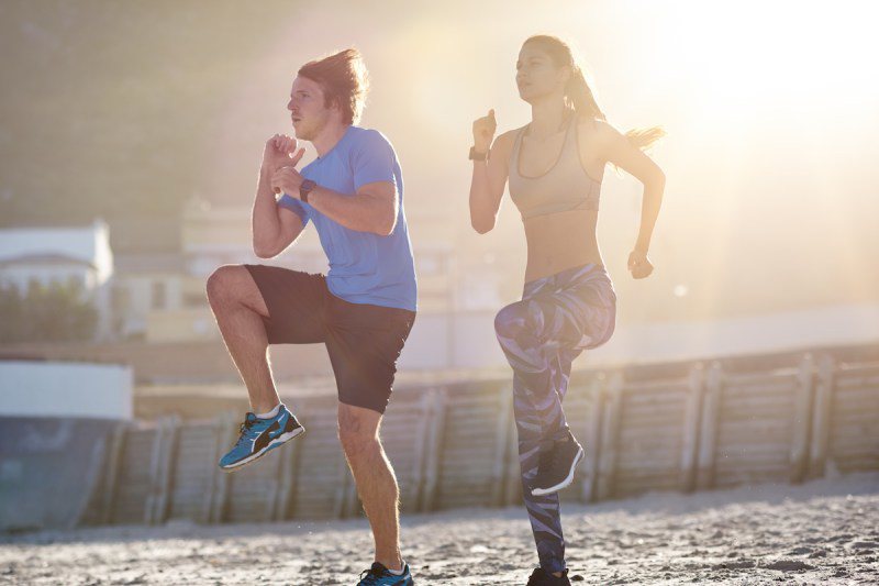 5 bài tập giúp quý ông giảm bớt gánh nặng  ngồi liên tục ở bàn làm việc - 4