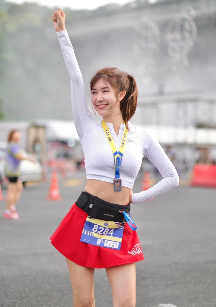 Dàn "trai xinh gái đẹp" dự giải chạy chỉ mặc nội y ở Thái Lan - 3