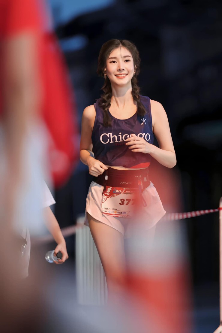 Dàn "trai xinh gái đẹp" dự giải chạy chỉ mặc nội y ở Thái Lan - 6