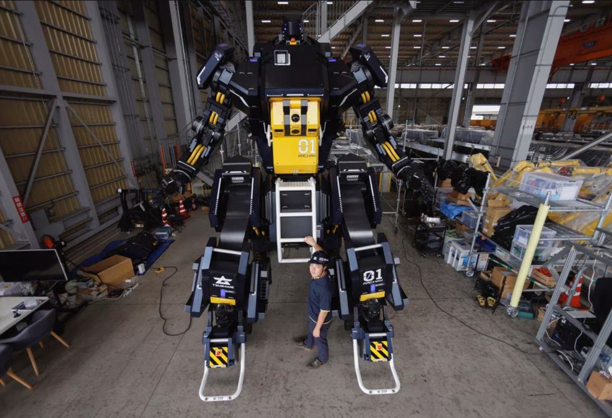 Cận cảnh robot Archax trị giá 3 triệu USD siêu khổng lồ - 1