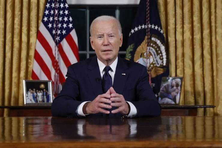 Tổng thống Mỹ Joe Biden phát biểu về xung đột Israel - Hamas và Nga - Ukraine vào ngày 19-10. Ảnh: JONATHAN ERNST/ POOL