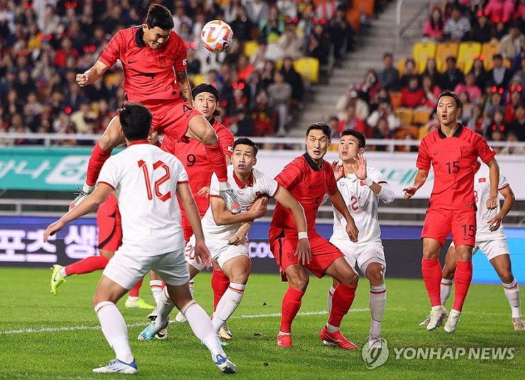 Trận thua Hàn Quốc 0-6 giúp học trò ông Troussier học được rất nhiều và biết mình cần khắc phục gì. Ảnh: YONHAP NEWS
