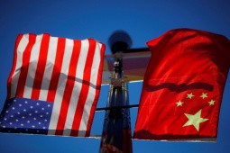 Mỹ áp lệnh trừng phạt với 42 công ty Trung Quốc