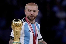 Đồng đội bị cấm vì doping, Messi và tuyển Argentina có thể bị tước World Cup