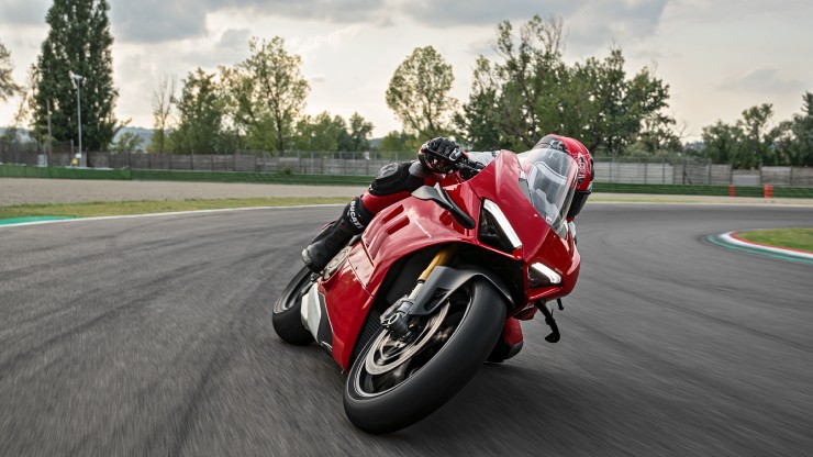 Giá siêu môtô Ducati Panigale V4 S cuối tháng 10/2023 - 3