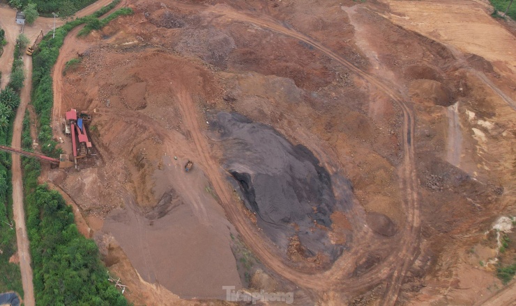 Cận cảnh khu mỏ đất hiếm mới bị phong tỏa, điều tra sai phạm ở Yên Bái - 4