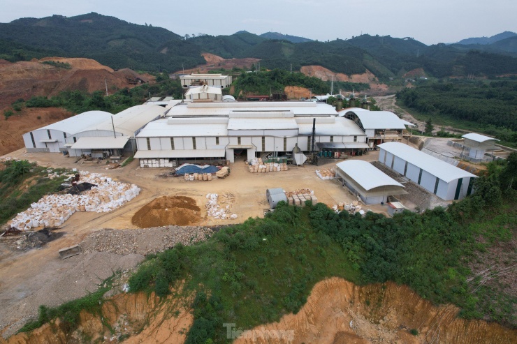 Cận cảnh khu mỏ đất hiếm mới bị phong tỏa, điều tra sai phạm ở Yên Bái - 6