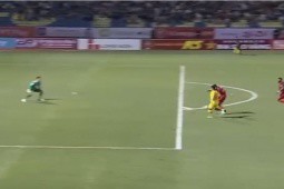 Video bóng đá Thanh Hóa - Hà Tĩnh: Rượt đuổi 4 bàn, tiếc nuối xà ngang (V-League)