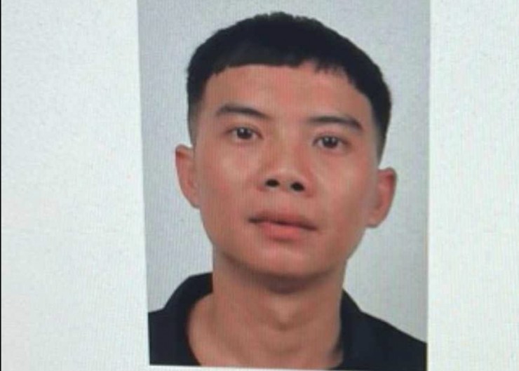 Công an yêu cầu Nguyễn Hoàng Nam là người trực tiếp cầm khẩu súng bắn ra trình diện. Ảnh: TS