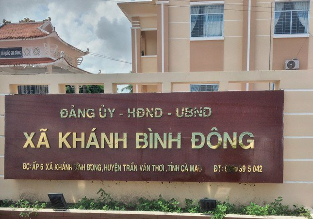 UBND xã Khánh Bình Đông, nơi ông Đạt công tác.