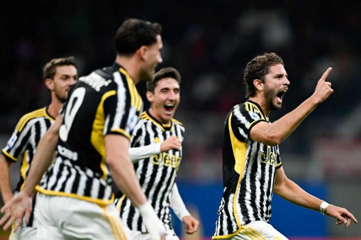 Juventus tận dụng lợi thế hơn người để đánh bại Milan