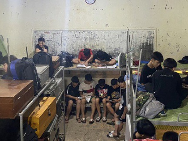 Giáo dục - du học - Chuyện lạ ở Nghệ An: Trường lập 10 năm, trò vẫn phải đi... học nhờ