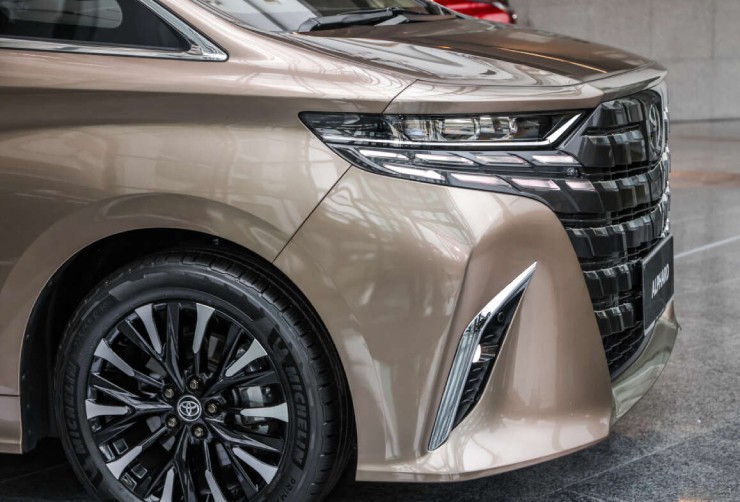 Cận cảnh 2024 Toyota Alphard giá từ hơn 2,76 tỷ đồng - 6